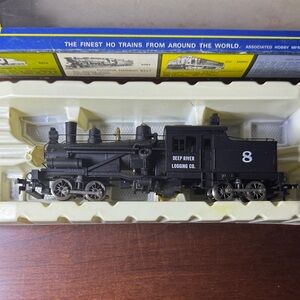 AHM Deep River Logging Co. HO Scale Heisler Steam Locomotive (New)